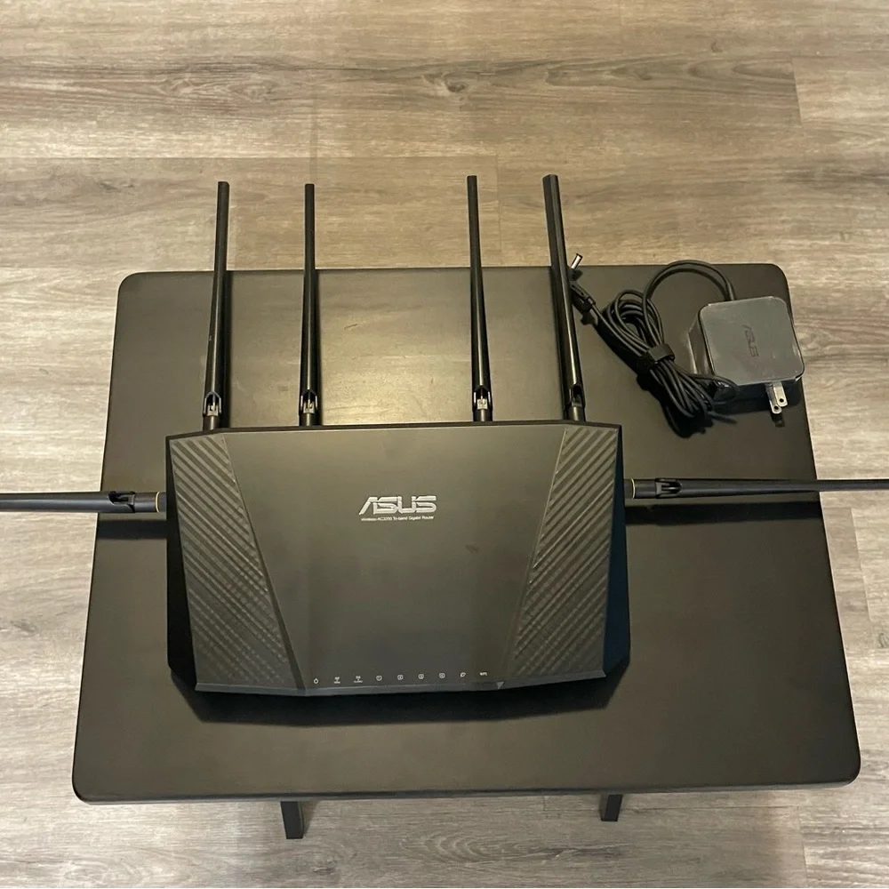 Asus Gaming High Speed Router! In great condition! - Picture 7 of 7